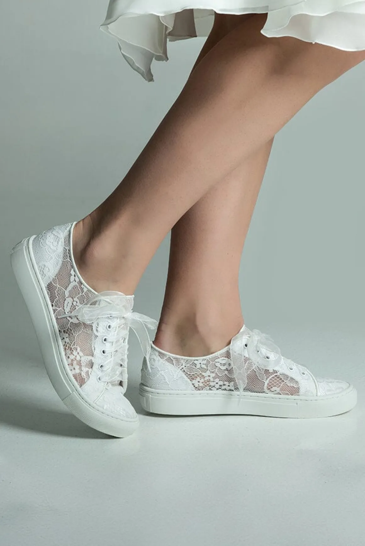Braut Sneakers mit Blumenspitze – Nadine | G.Westerleigh