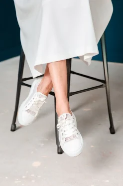 Braut Sneakers mit Spitze und Satinschnürsenkeln - Nelli Pearl Lace