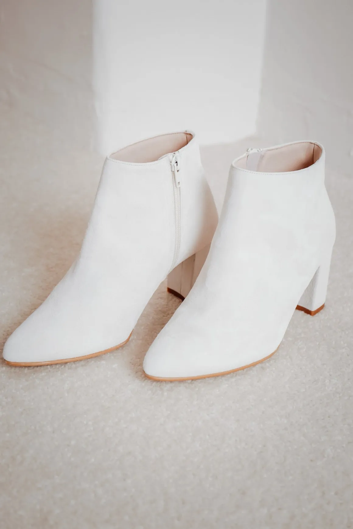 Braut Stiefelette aus Leder – Anissa Off-White
