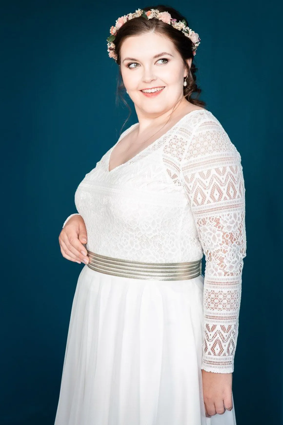 Elastischer Brautgürtel in Gold oder Silber – Mailenn noni Curvy