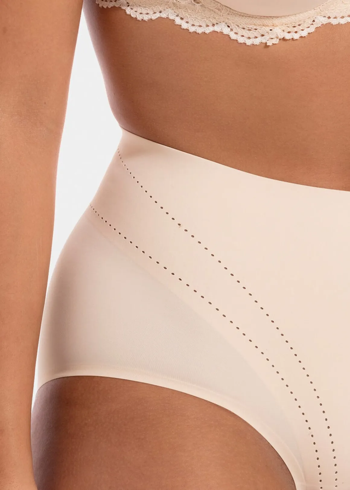 Figurformender Slip in Beige – Dream Shaper Brief