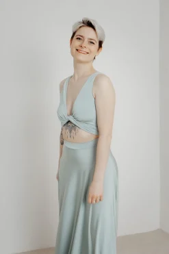 Grünes Brautjungfernkleid – Reverse Gown Sage Twobirds