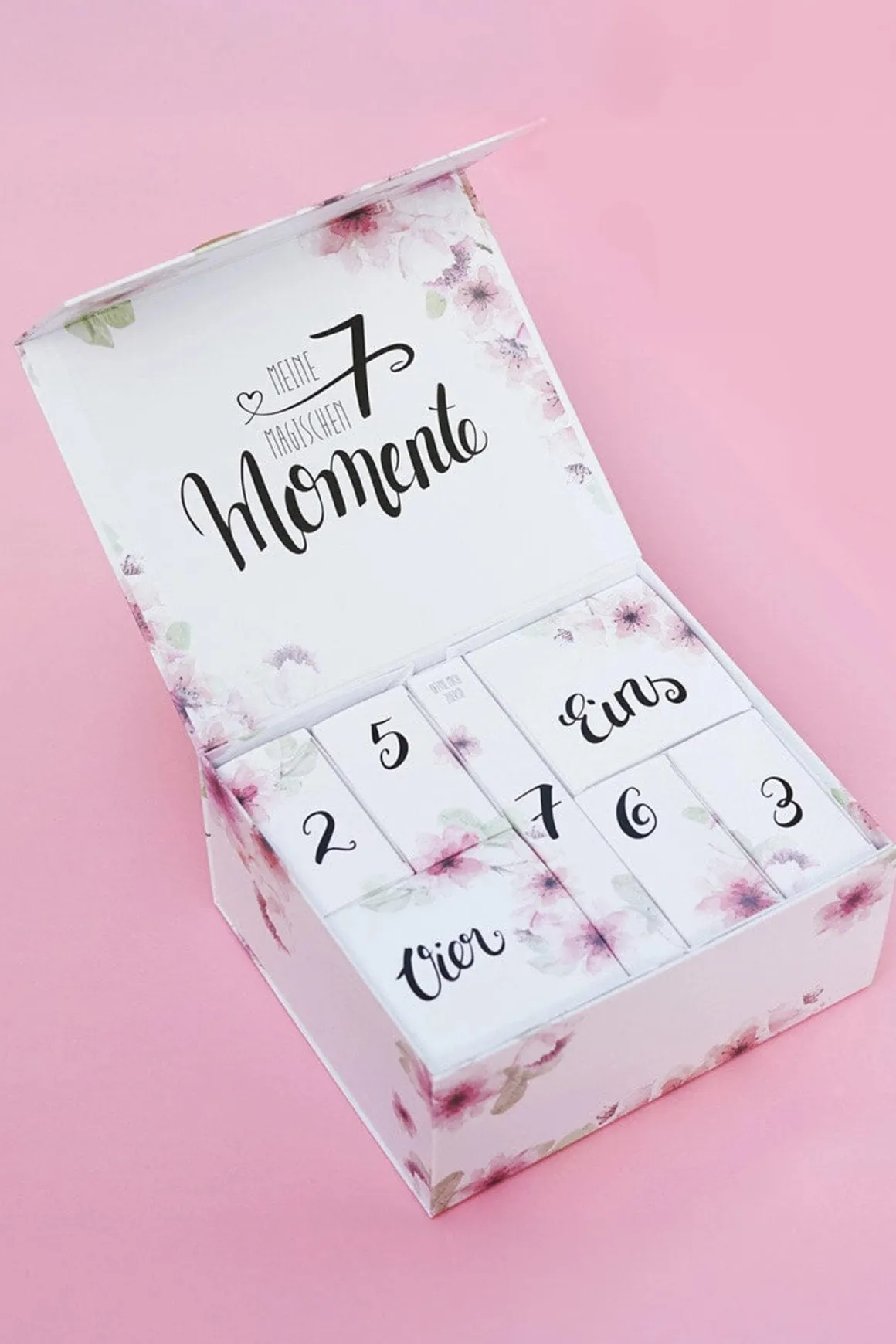 Hochzeits-Countdown-Kalender™ mit Gold-Armband und Schlafmaske