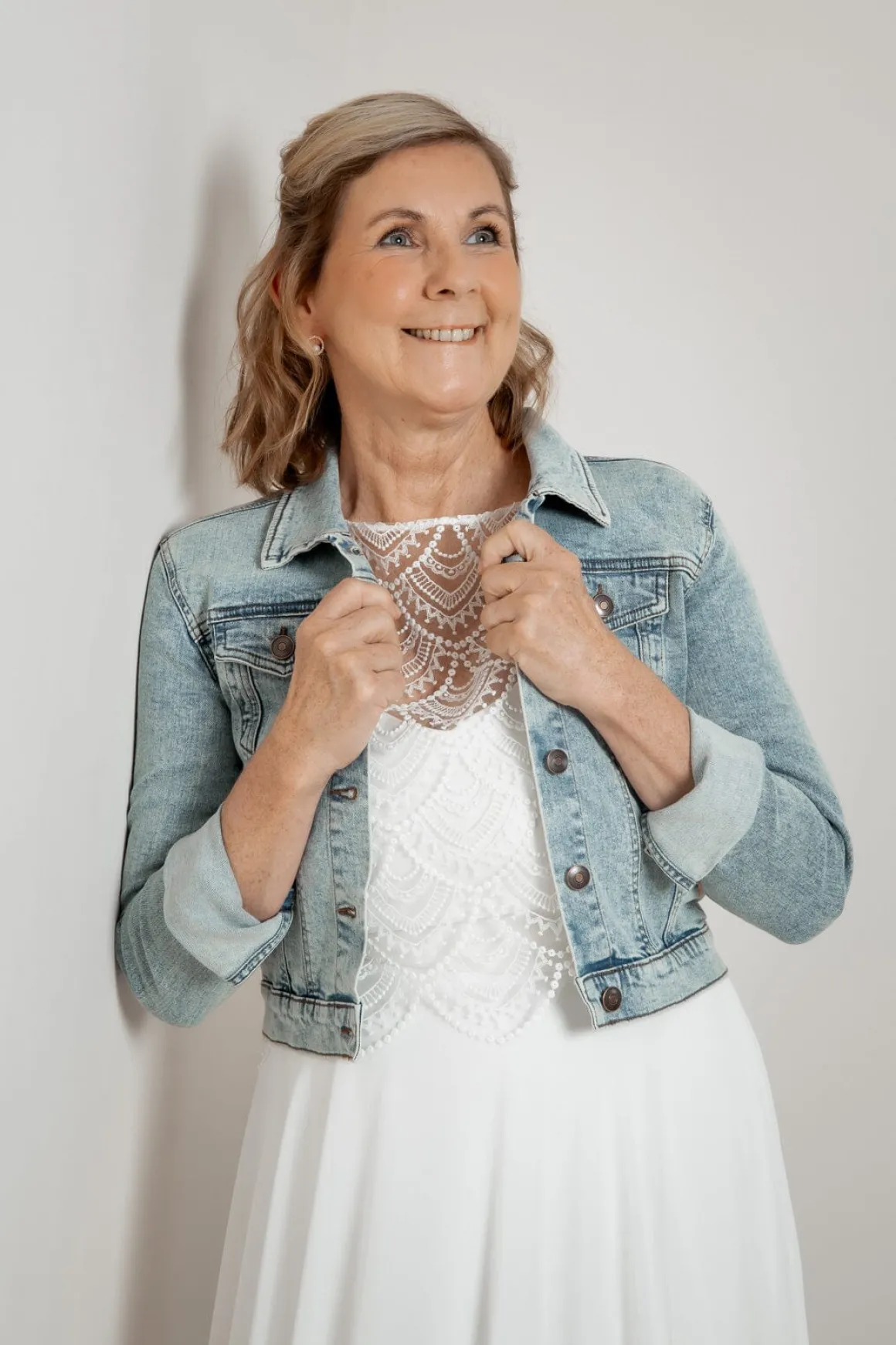 Kurze Braut Jeansjacke mit Knopfleiste