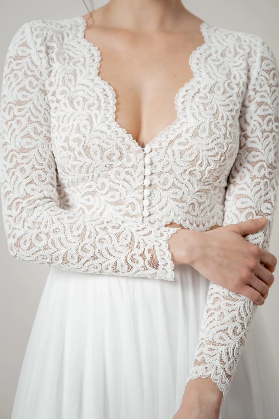 Langarm-Braut Top mit Bogenkanten – Zea noni