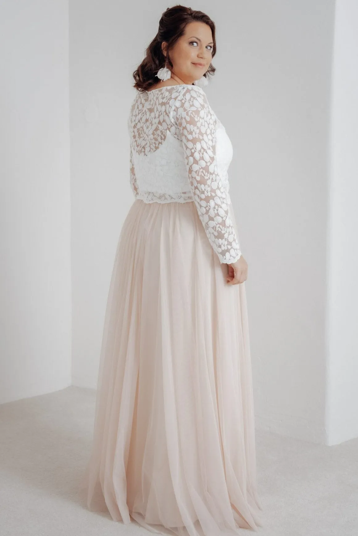 Langer Braut Rock aus fließendem Softtüll in Blush – India noni Curvy