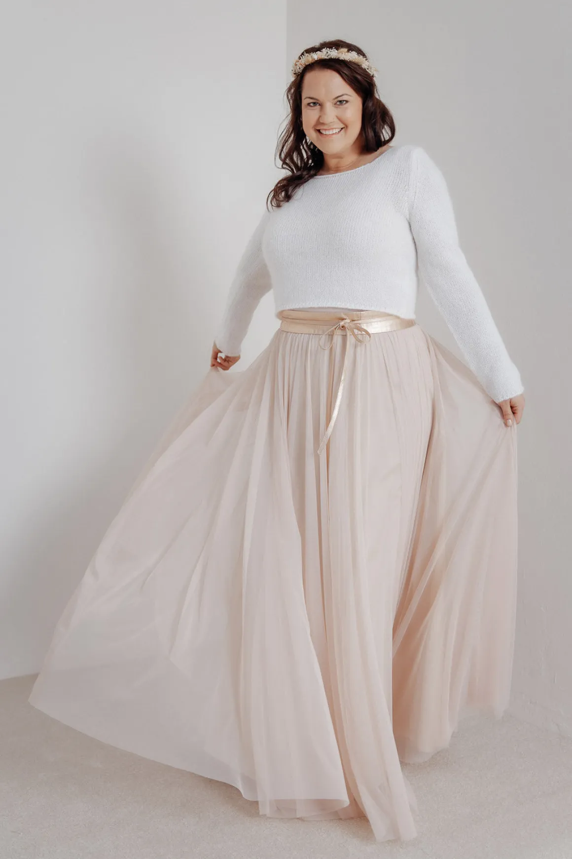 Langer Braut Rock aus fließendem Softtüll in Blush – India noni Curvy