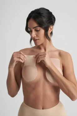 Matte Pull-up Klebepads aus Silikon – Bye Bra