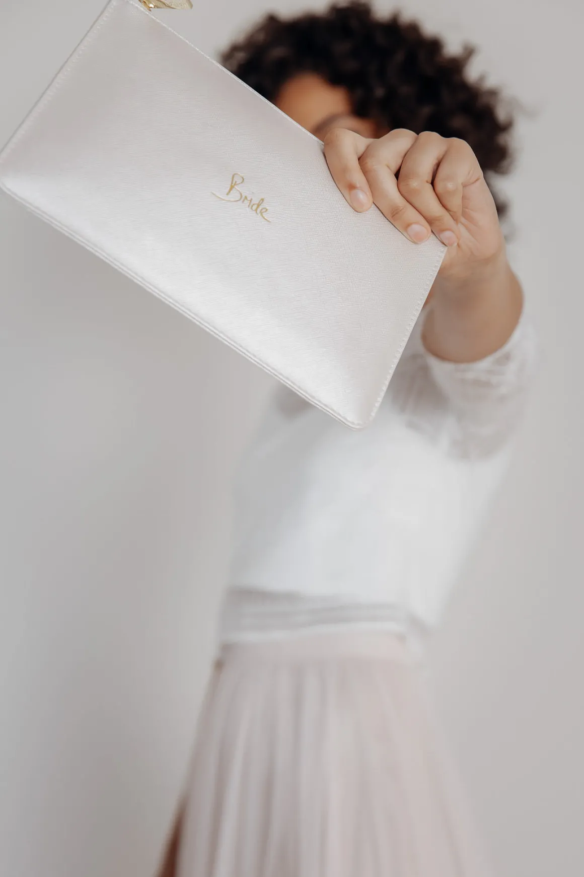 Pouch "Bride" in Metallic White – Katie Loxton