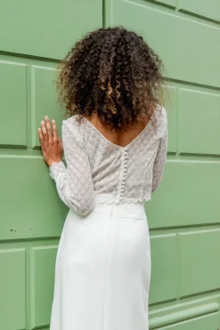 Showroom Only: Rock – Mali noni Selected