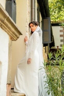 Showroom Only: Rock – Mali noni Selected