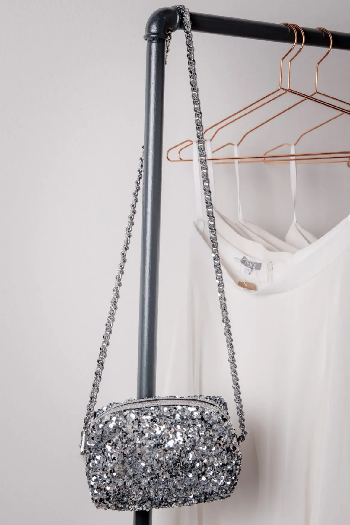 Silberne Handtasche mit Pailletten – Abro