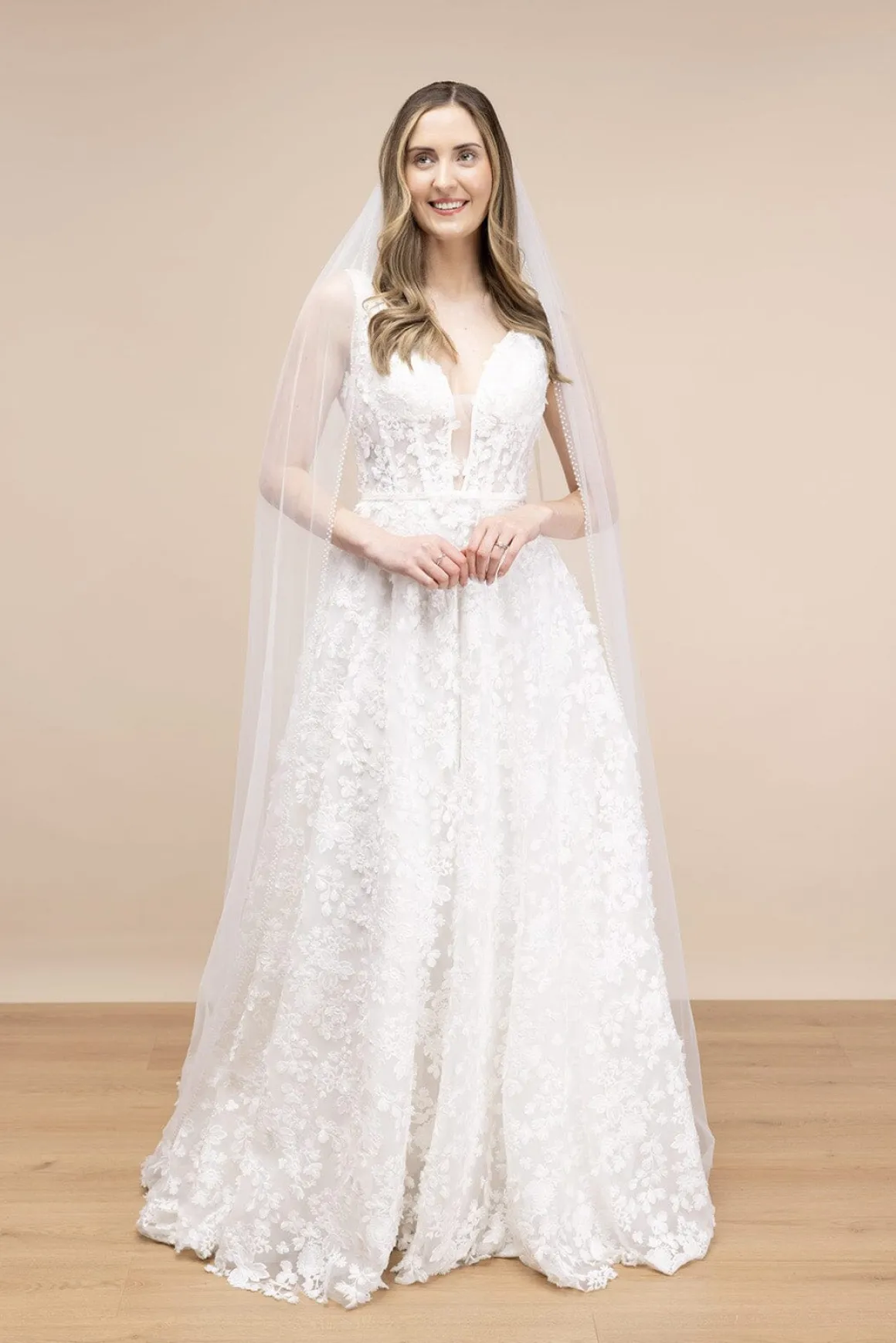 Softtüll-Schleier mit Perlenborte | The Perfect Bridal Company