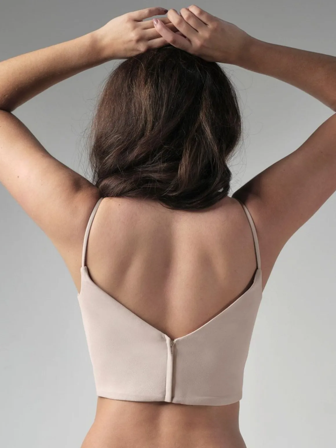 Unterziehtop in Beige mit tiefem Dekolleté